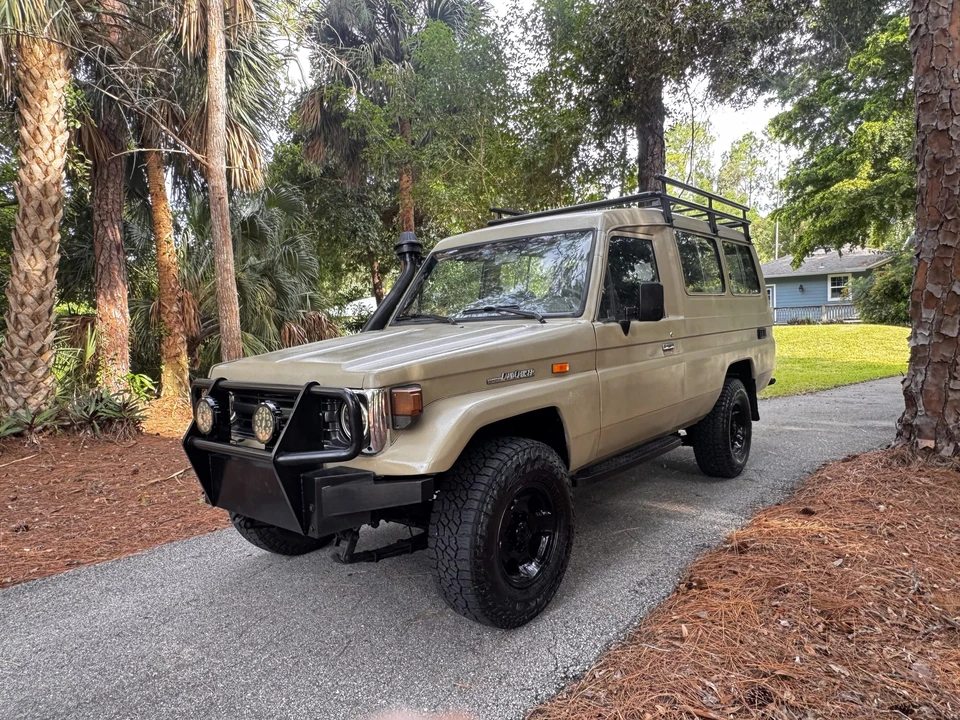 1996 Toyota J70 Land Cruiser - Image 19 of 31
