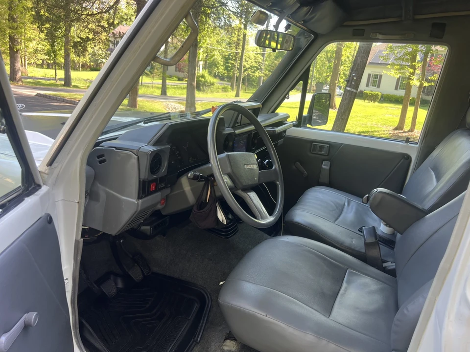 1996 Toyota J70 Land Cruiser - Image 25 of 31