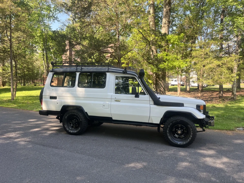 1996 Toyota J70 Land Cruiser - Image 10 of 31