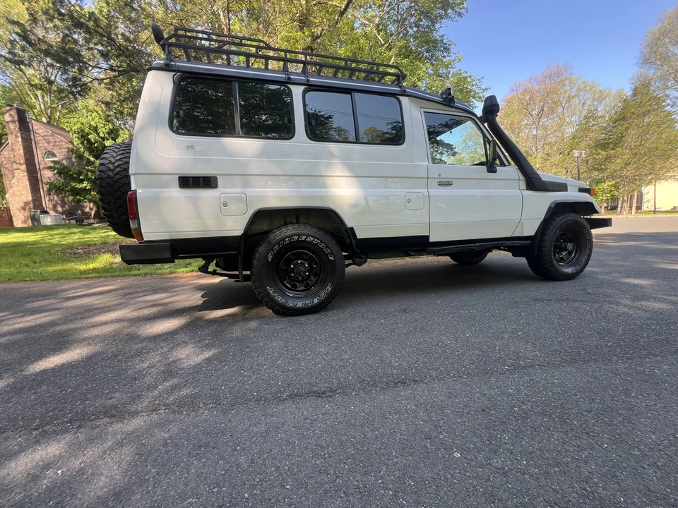 1996 Toyota J70 Land Cruiser - Image 9 of 31