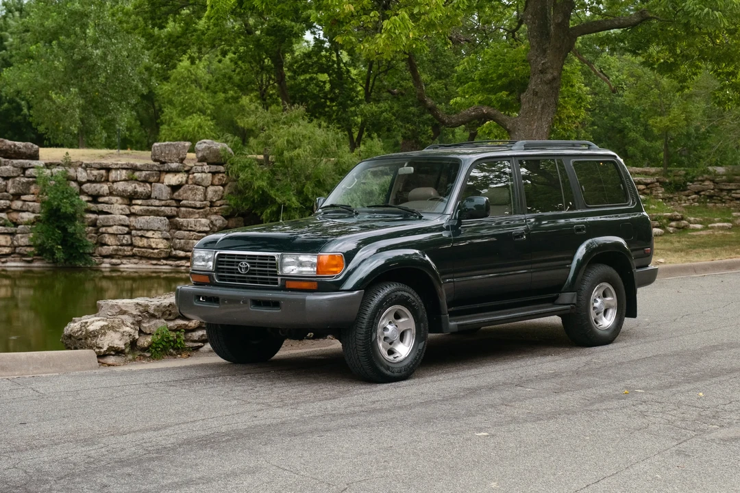 1996 Toyota J80 Land Cruiser - Image 2 of 31