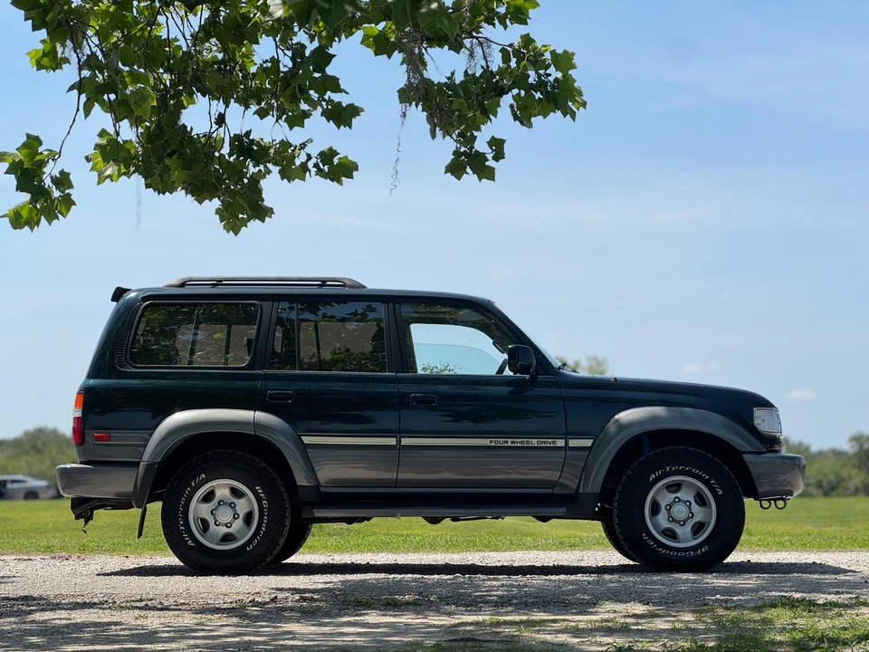 1996 Toyota J80 Land Cruiser - Image 15 of 31