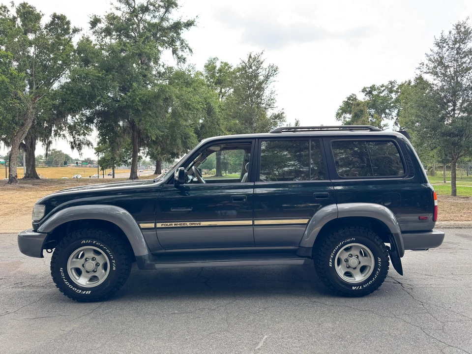 1996 Toyota J80 Land Cruiser - Image 9 of 31