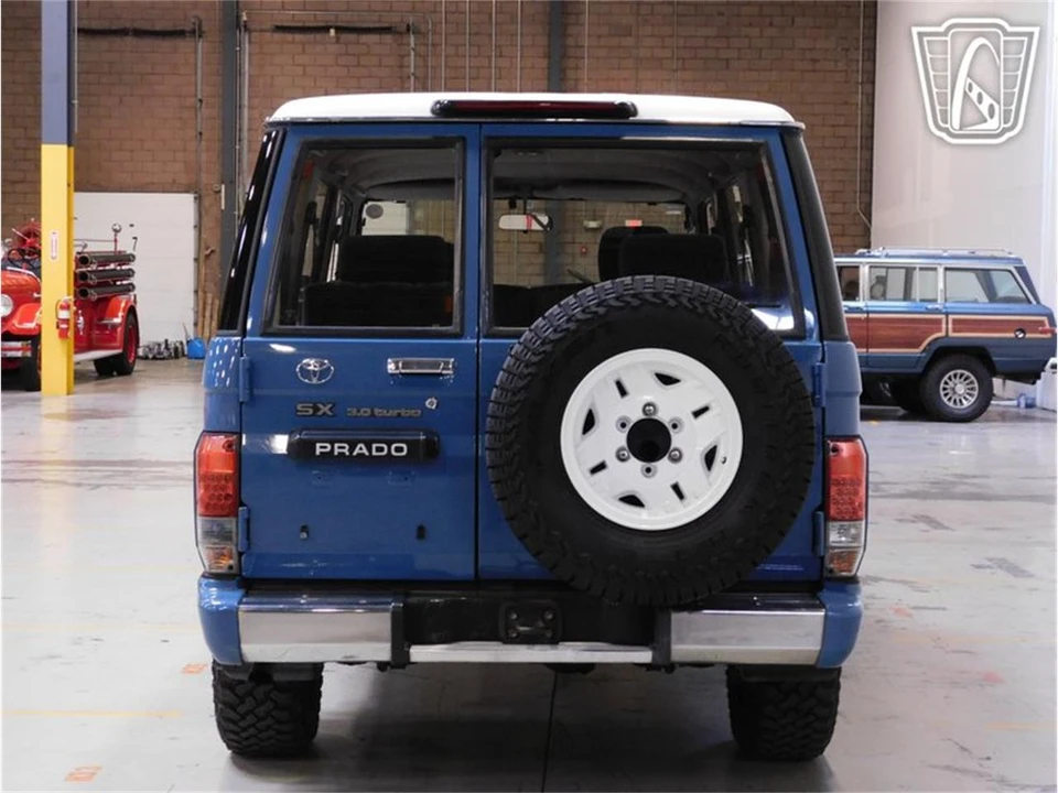 1996 Toyota J80 Land Cruiser - Image 9 of 31