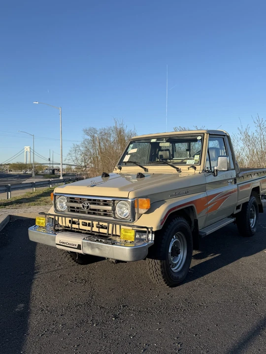 1996 Toyota J70 Land Cruiser - Image 2 of 31
