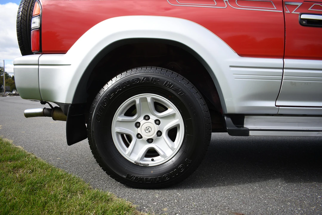 1996 Toyota J90 Land Cruiser Prado - Image 30 of 31