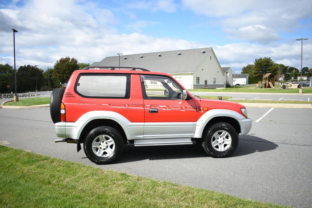 1996 Toyota J90 Land Cruiser Prado - Image 10 of 31