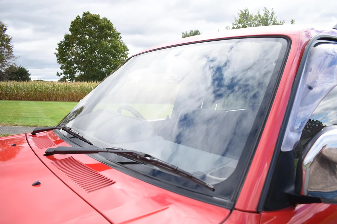 1996 Toyota J90 Land Cruiser Prado - Image 15 of 31