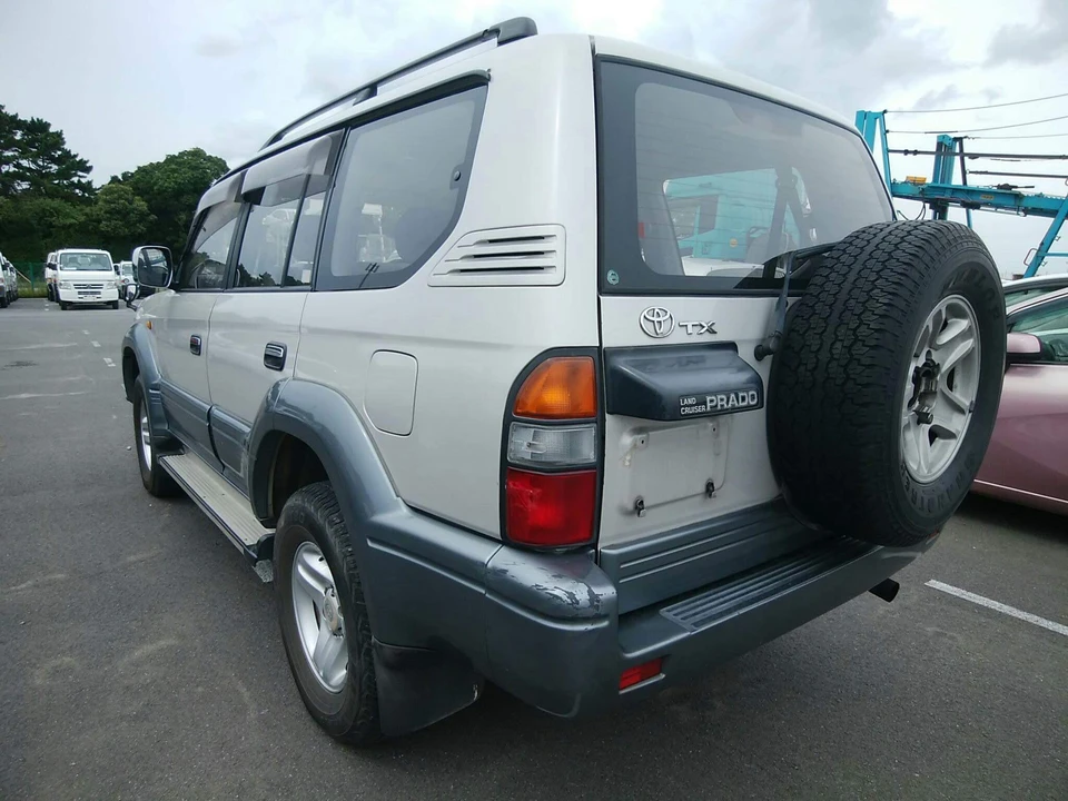 1996 Toyota J90 Land Cruiser Prado - Image 12 of 31