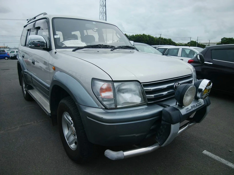 1996 Toyota J90 Land Cruiser Prado - Image 18 of 31