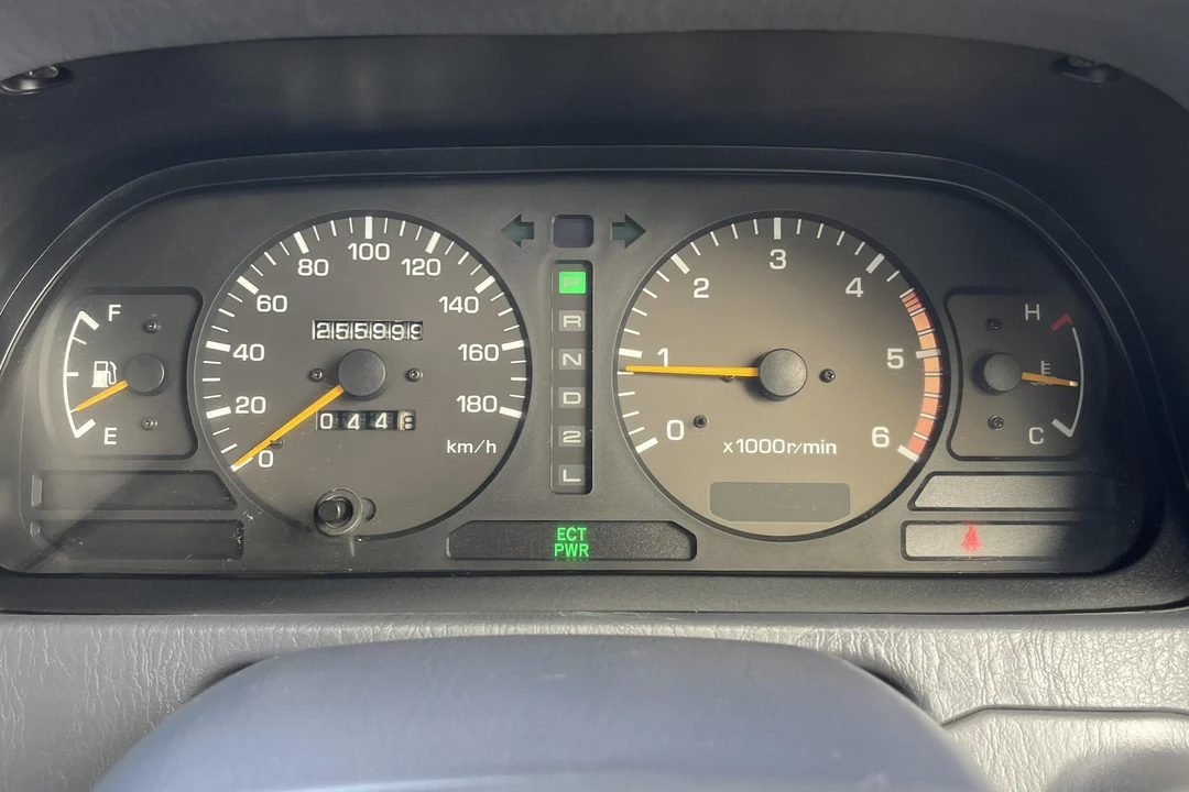 1996 Toyota J90 Land Cruiser Prado - Image 27 of 31