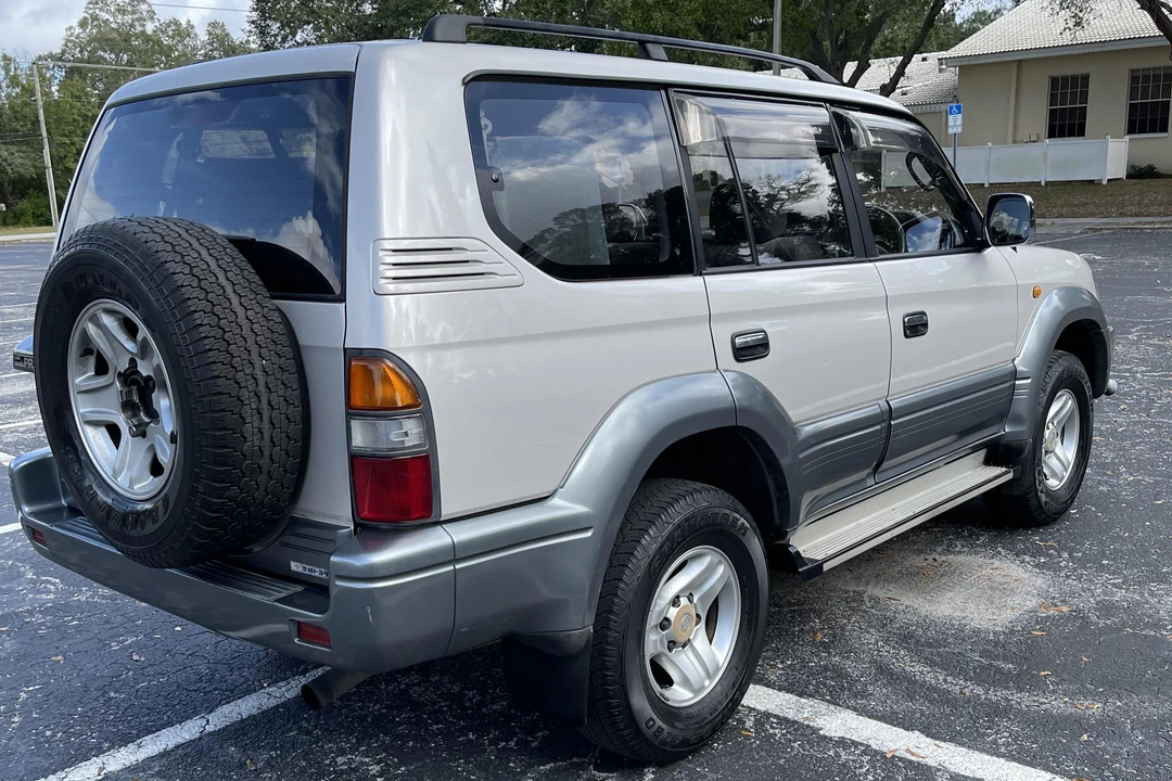 1996 Toyota J90 Land Cruiser Prado - Image 4 of 31