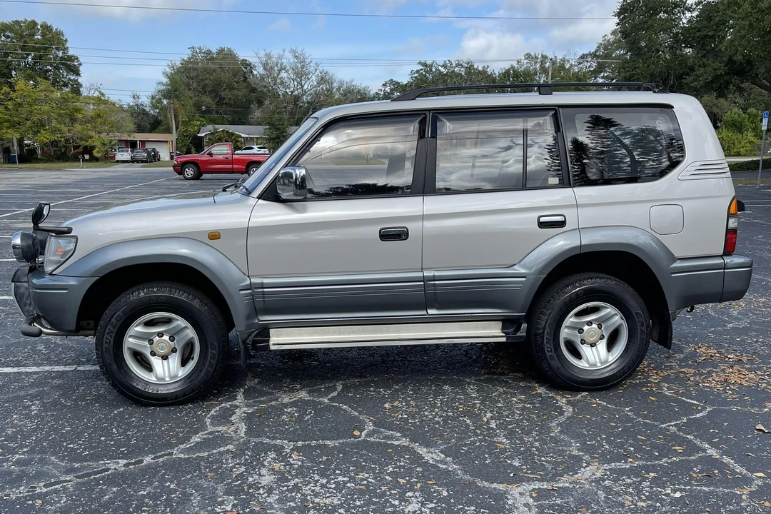 1996 Toyota J90 Land Cruiser Prado - Image 3 of 31