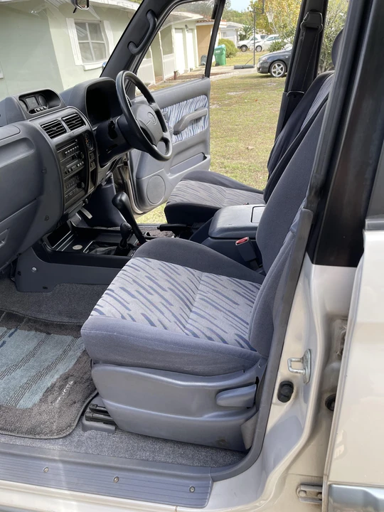 1996 Toyota J90 Land Cruiser Prado - Image 30 of 31