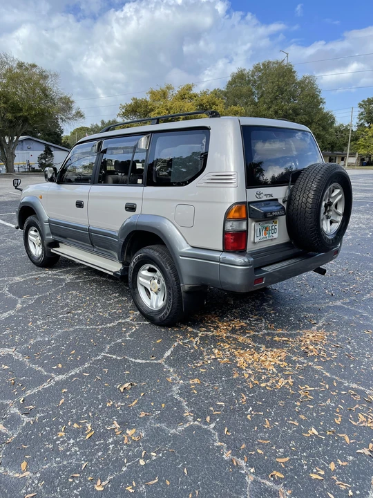 1996 Toyota J90 Land Cruiser Prado - Image 11 of 31
