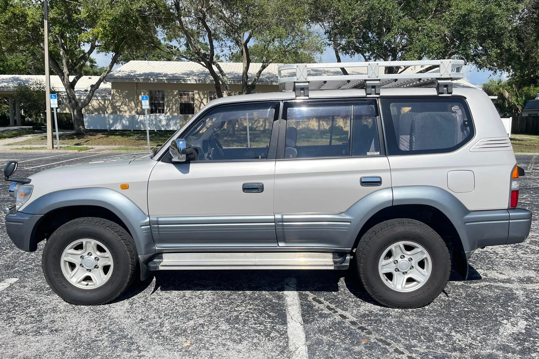1996 Toyota J90 Land Cruiser Prado - Image 3 of 31