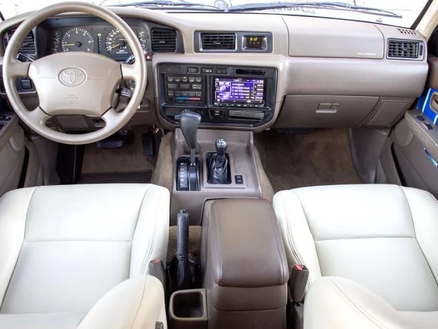 1996 Toyota J80 Land Cruiser - Image 13 of 25