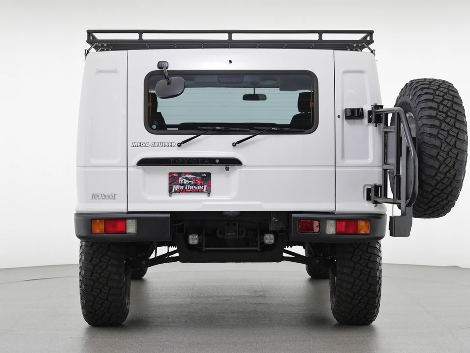 1996 Toyota Mega Cruiser - Image 13 of 31