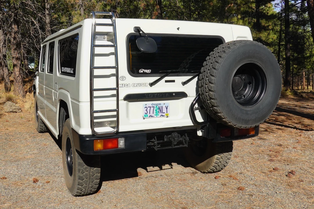 1996 Toyota Mega Cruiser - Image 15 of 23