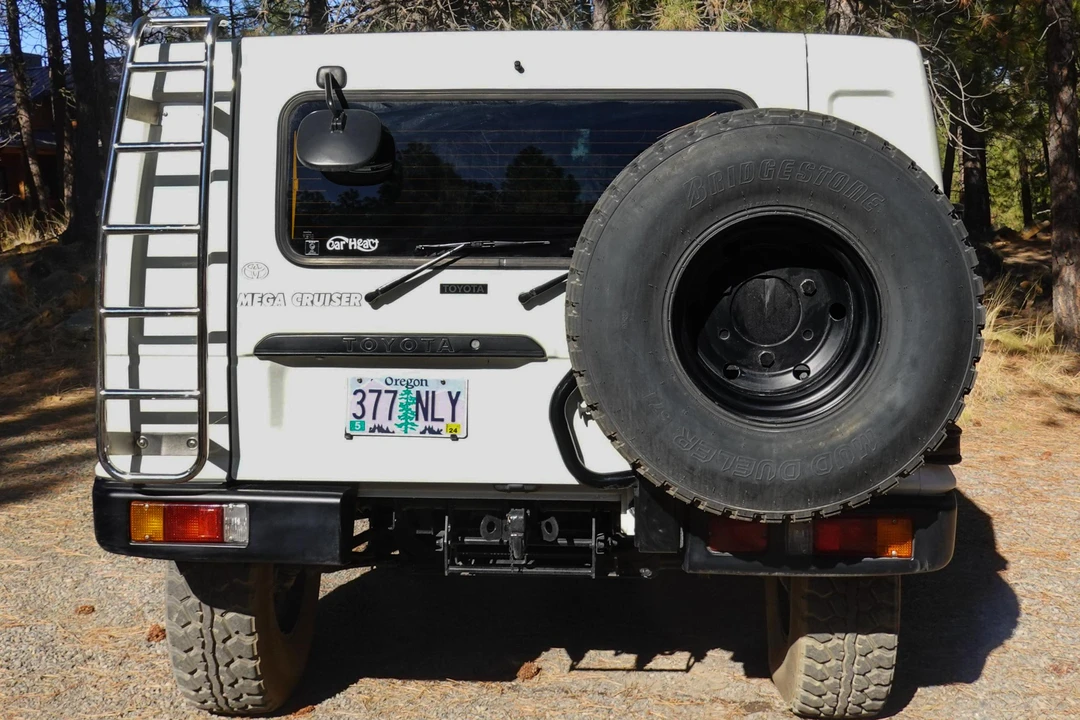 1996 Toyota Mega Cruiser - Image 5 of 23