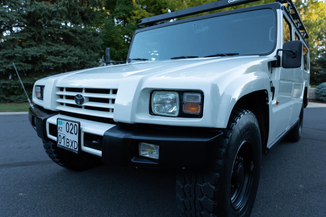1996 Toyota Mega Cruiser - Image 10 of 31