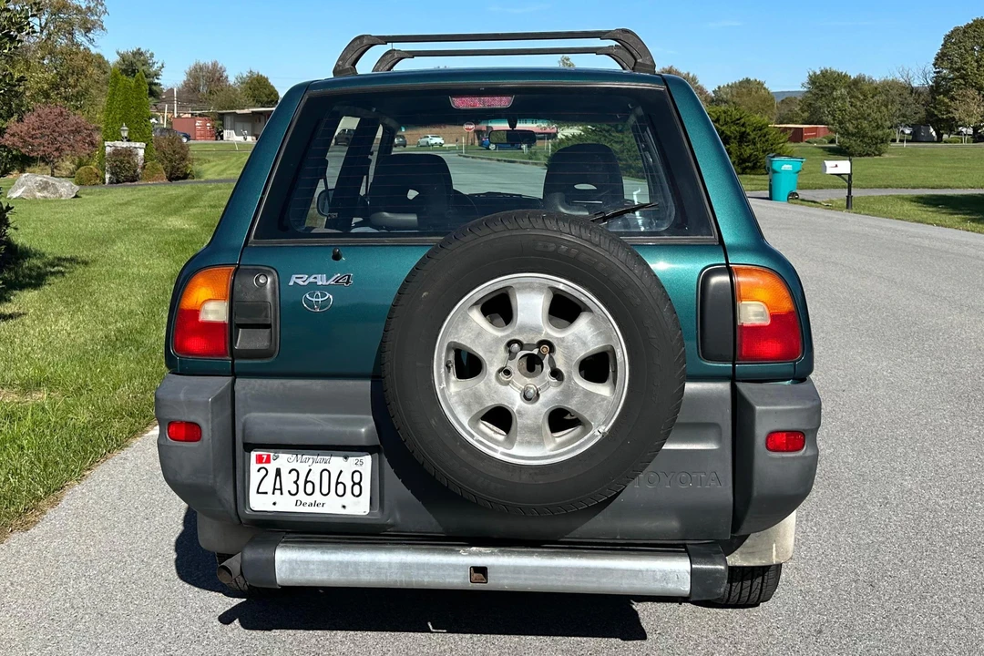 1996 Toyota RAV4 1st Gen - Image 5 of 31