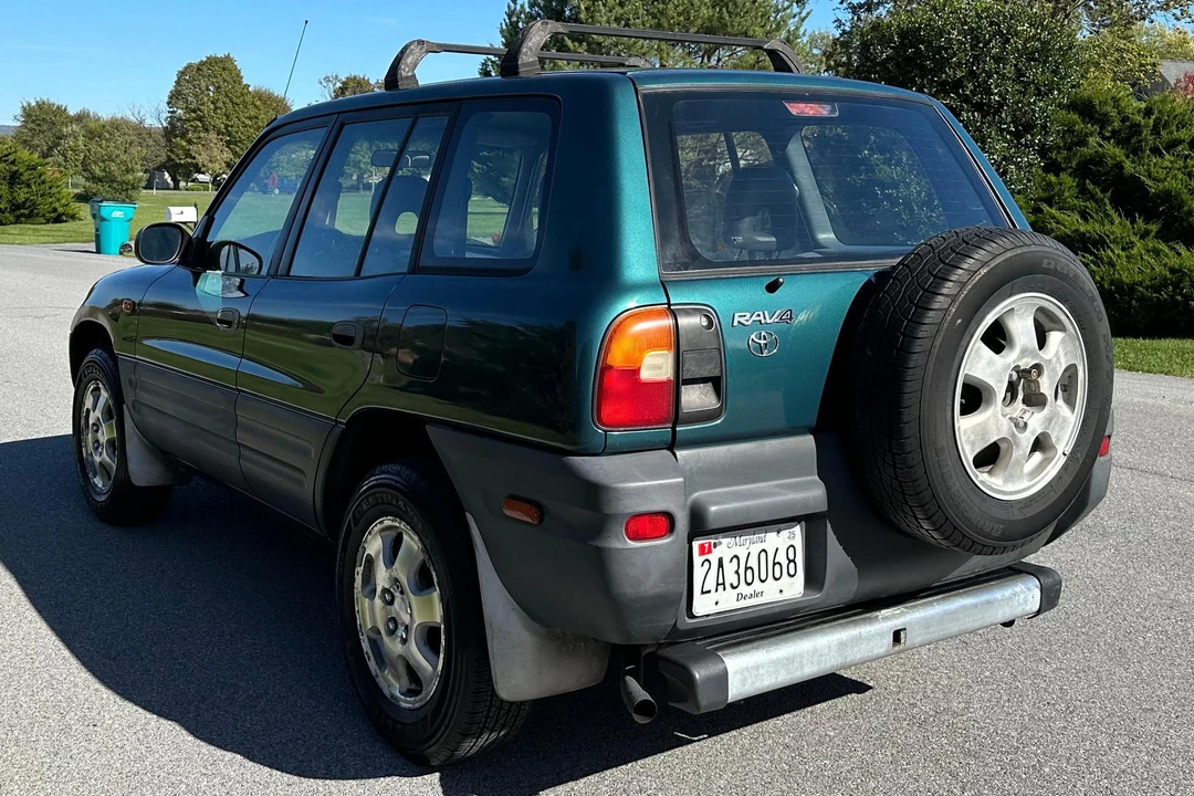 1996 Toyota RAV4 1st Gen - Image 4 of 31