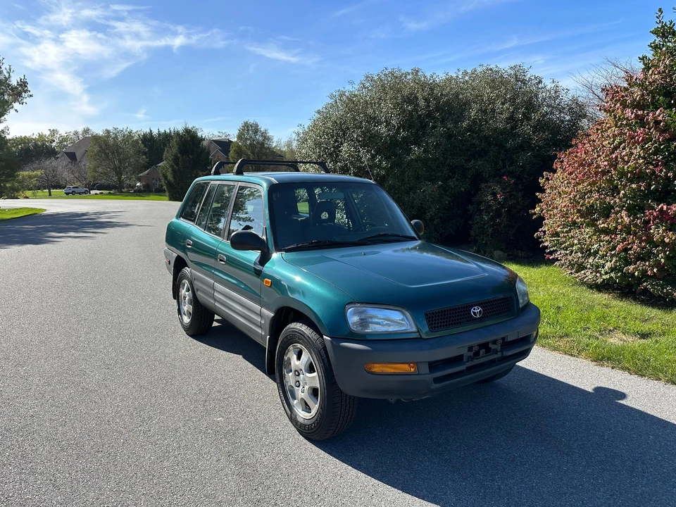1996 Toyota RAV4 1st Gen - Image 25 of 31