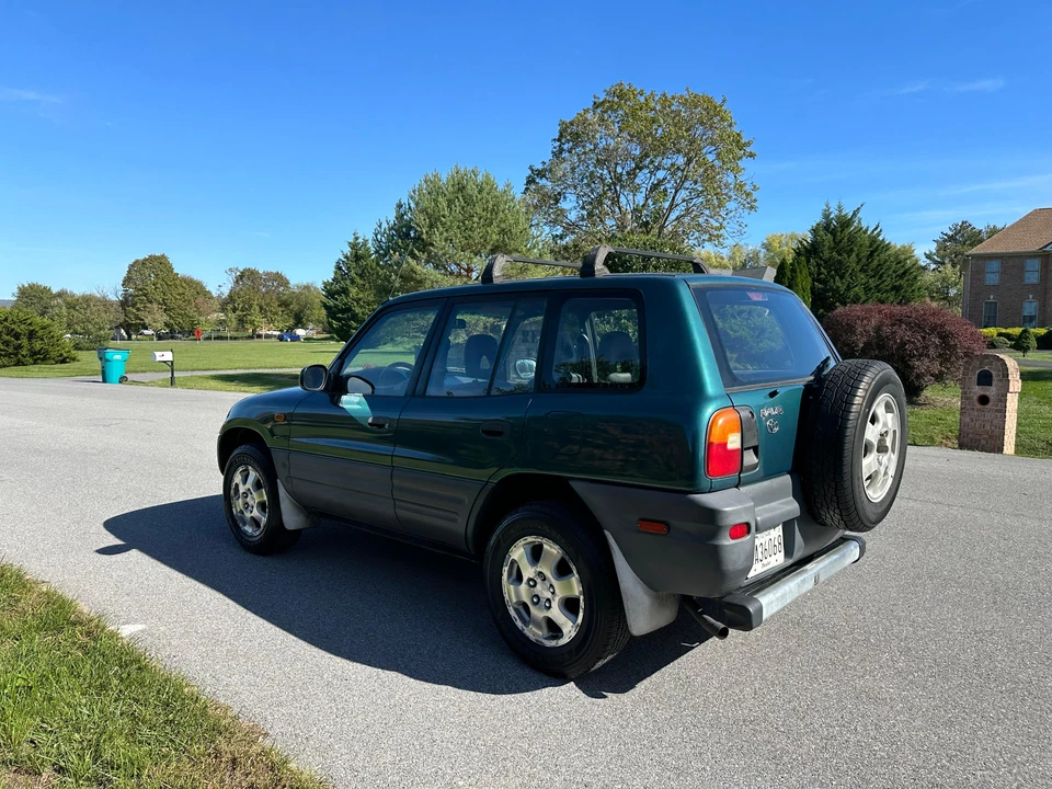 1996 Toyota RAV4 1st Gen - Image 14 of 31