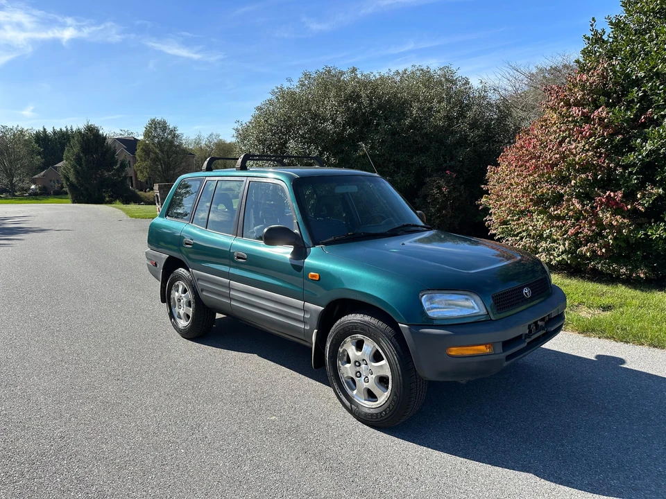 1996 Toyota RAV4 1st Gen - Image 24 of 31