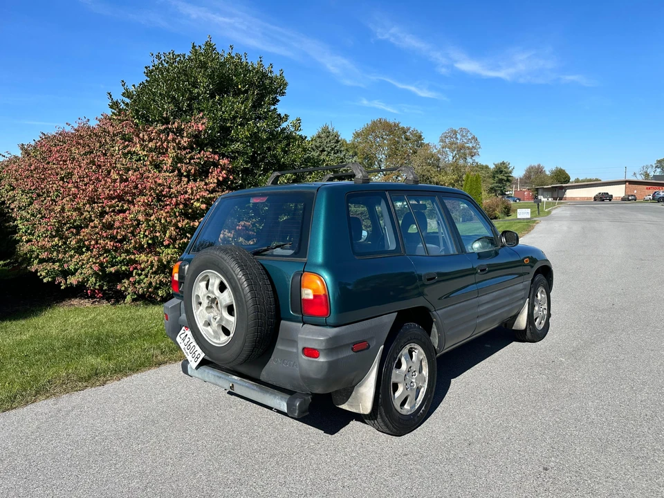 1996 Toyota RAV4 1st Gen - Image 17 of 31