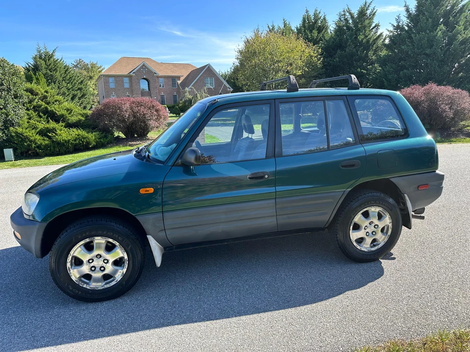 1996 Toyota RAV4 1st Gen - Image 10 of 31