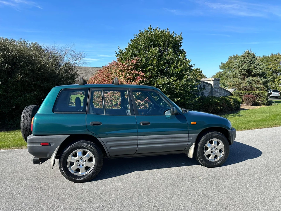 1996 Toyota RAV4 1st Gen - Image 21 of 31