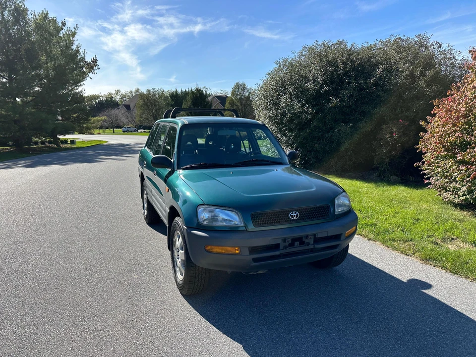 1996 Toyota RAV4 1st Gen - Image 26 of 31