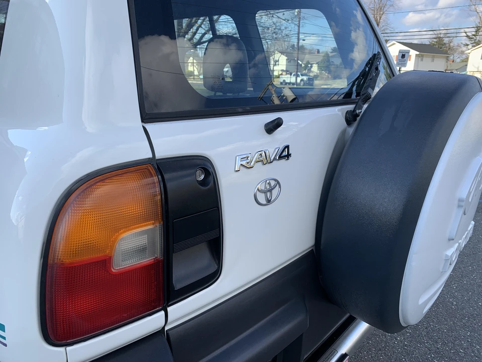 1996 Toyota RAV4 1st Gen - Image 27 of 31