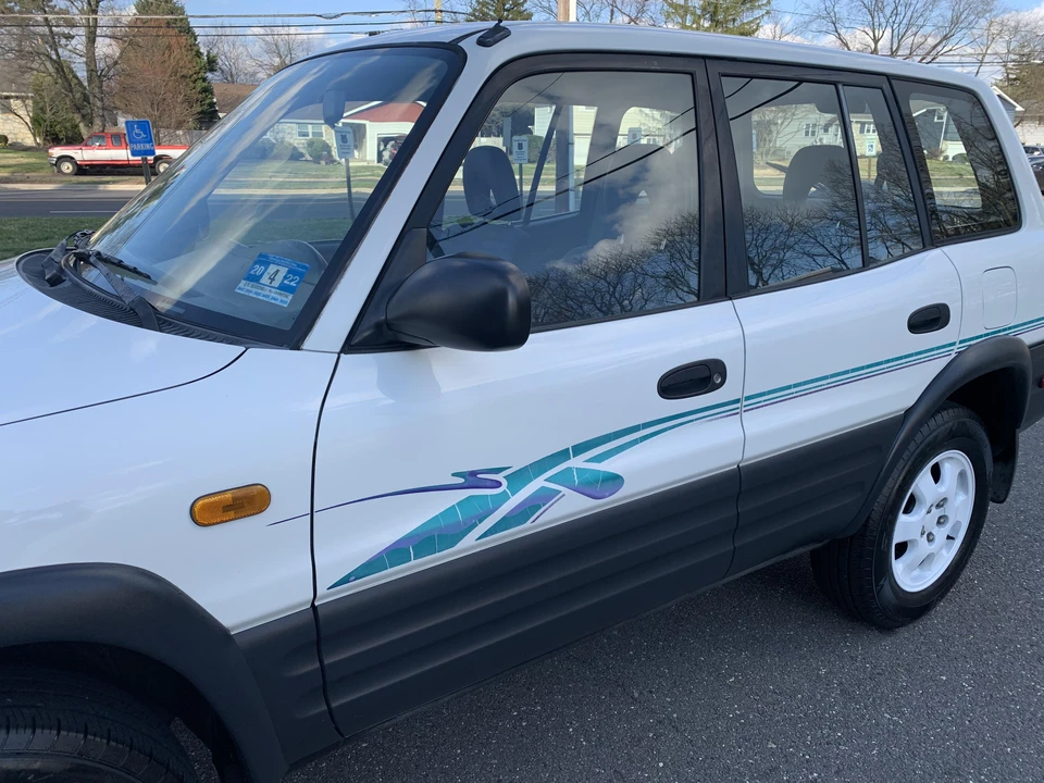 1996 Toyota RAV4 1st Gen - Image 22 of 31