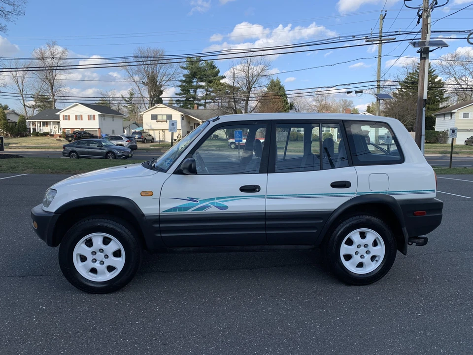 1996 Toyota RAV4 1st Gen - Image 8 of 31