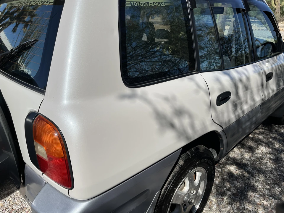 1996 Toyota RAV4 1st Gen - Image 13 of 31