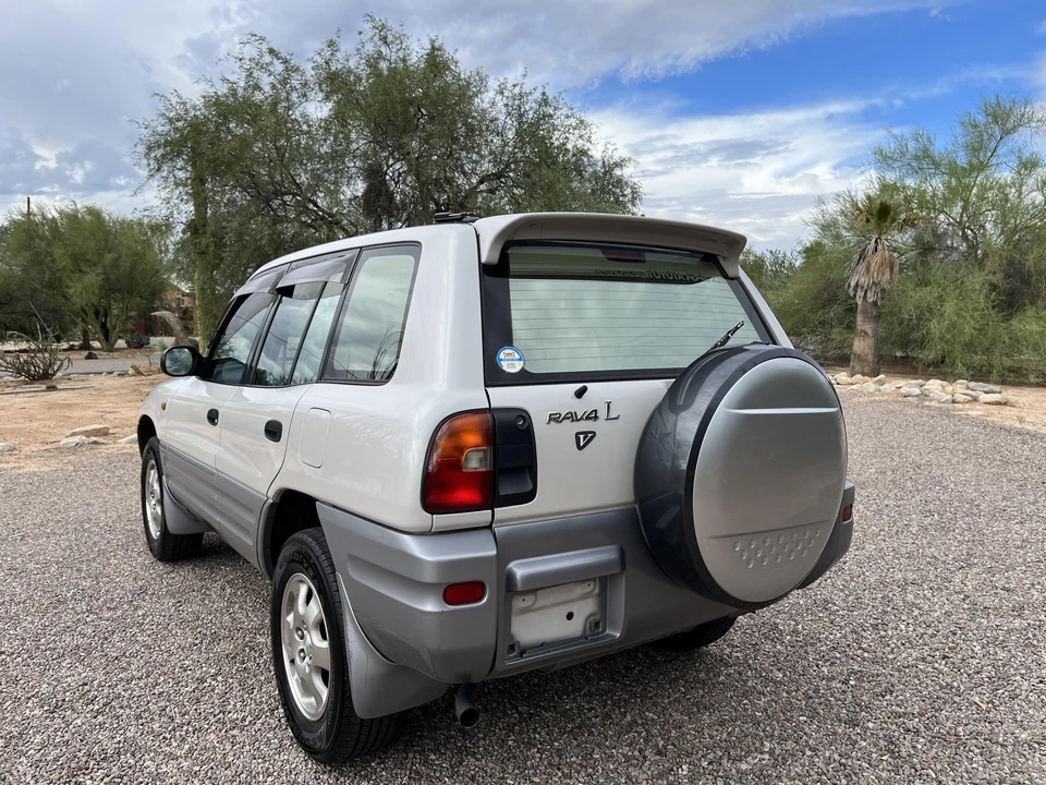 1996 Toyota RAV4 1st Gen - Image 11 of 31