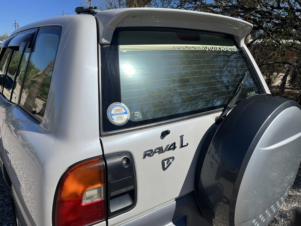 1996 Toyota RAV4 1st Gen - Image 28 of 31