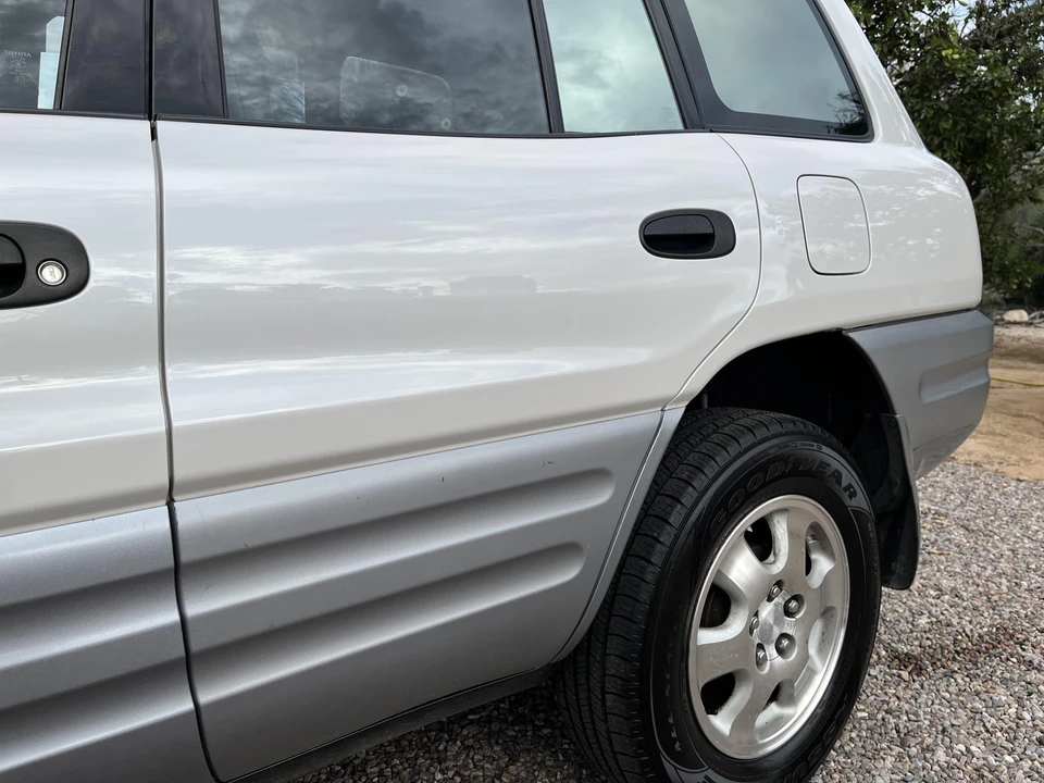 1996 Toyota RAV4 1st Gen - Image 25 of 31