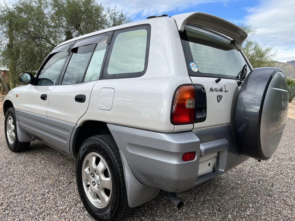 1996 Toyota RAV4 1st Gen - Image 10 of 31