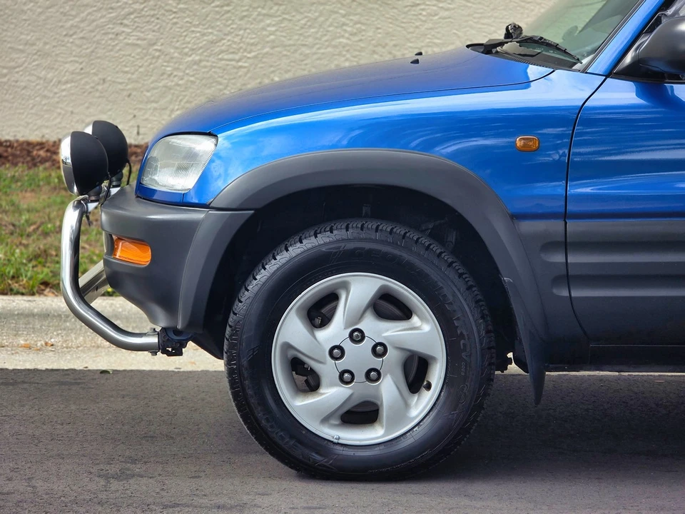 1996 Toyota RAV4 1st Gen - Image 13 of 21