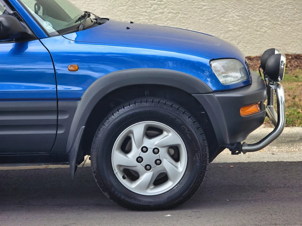 1996 Toyota RAV4 1st Gen - Image 12 of 21