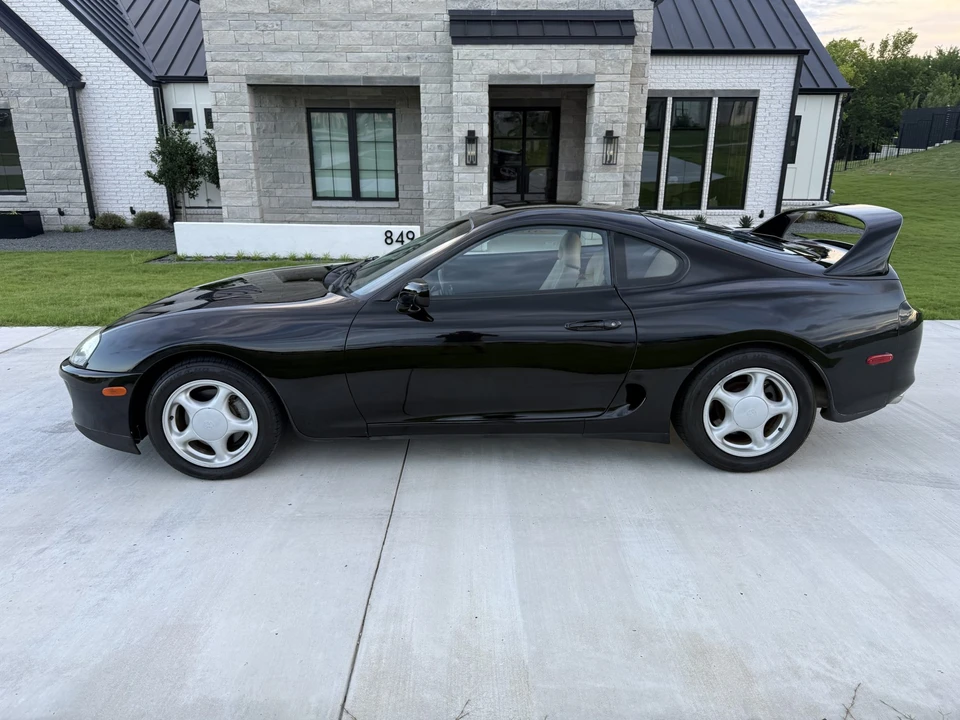 1996 Toyota - Image 24 of 31