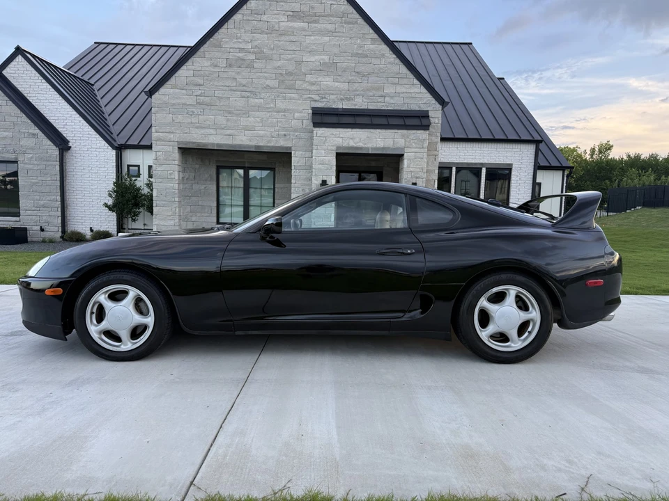 1996 Toyota - Image 25 of 31