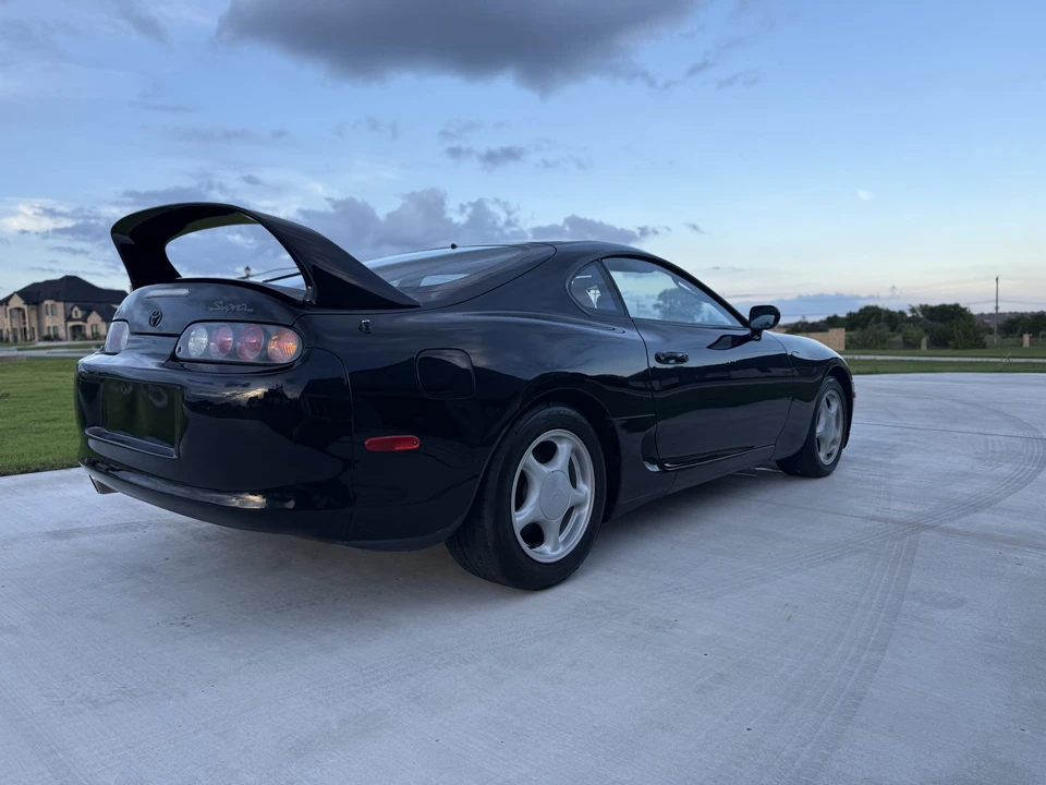 1996 Toyota - Image 17 of 31