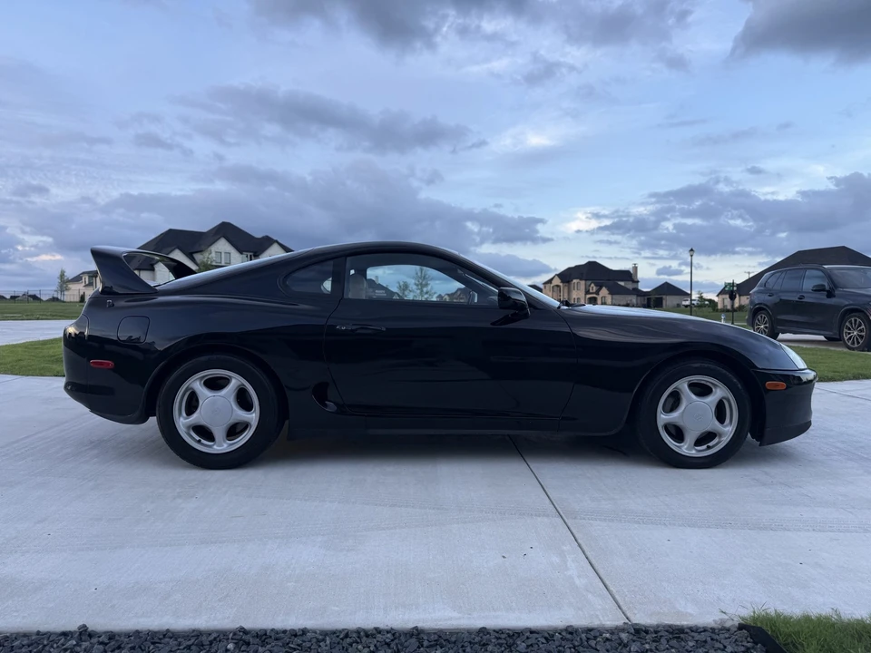 1996 Toyota - Image 14 of 31