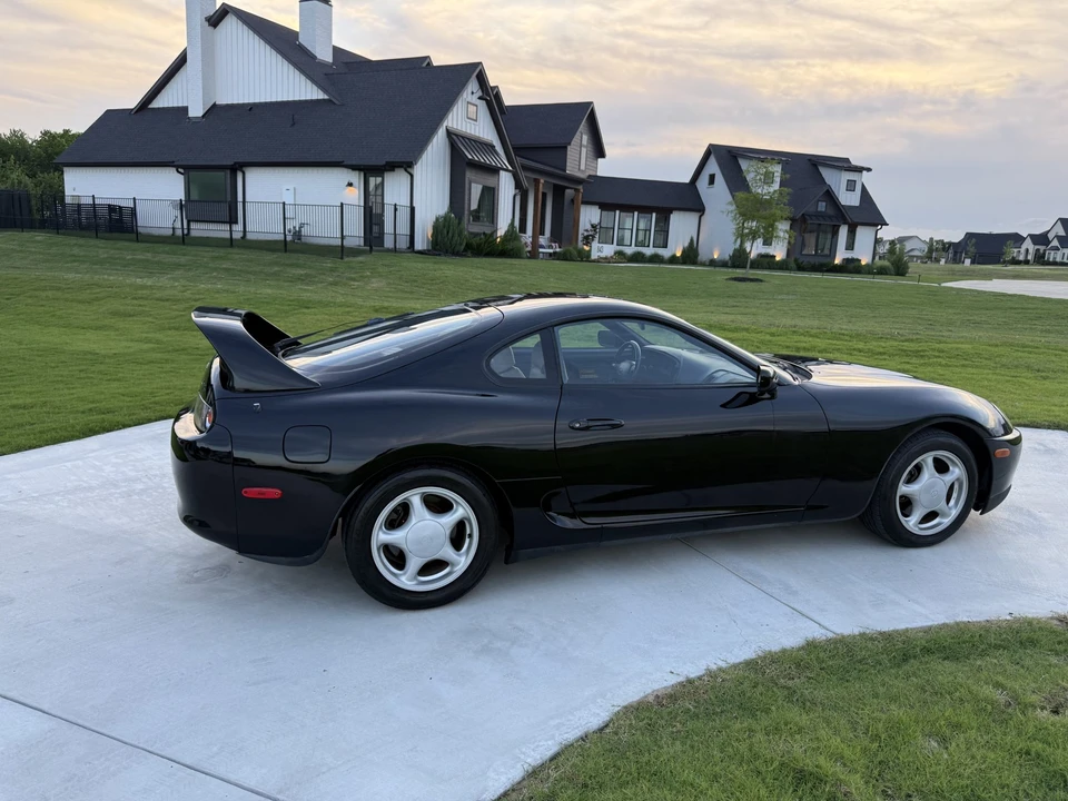 1996 Toyota - Image 15 of 31
