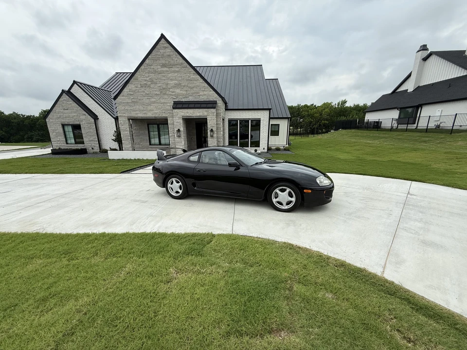 1996 Toyota - Image 12 of 31